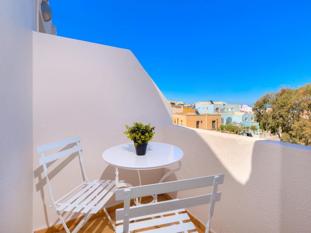 Aparthotel Alexander'S Great View Fira  Zewnętrze zdjęcie